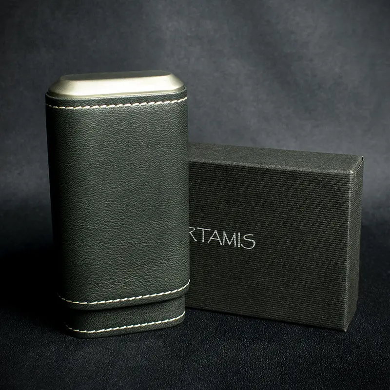 Artamis Black Leather Cedar Lined Cigar Case - 3 Robustos 1