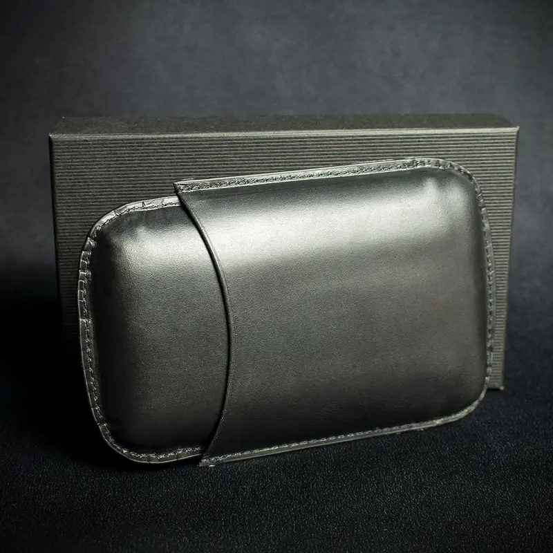 Artamis Black Leather Cigar Case - 3 Robustos 2