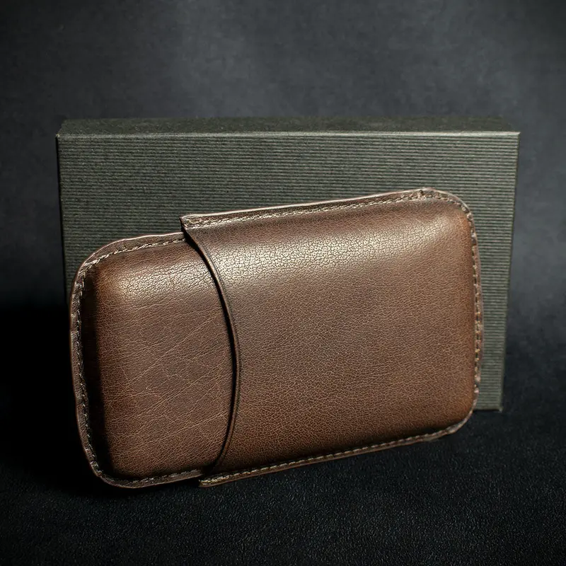Artamis Brown Leather Cigar Case - 3 Robustos 2