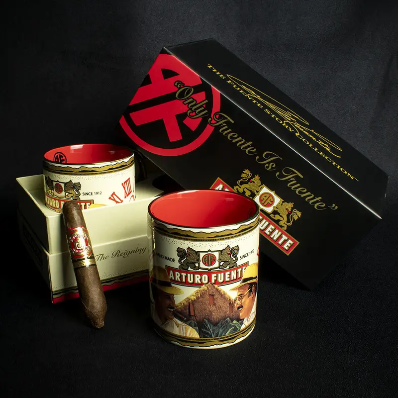 Arturo Fuente Ceramic 2 Mug Set + Short Story Cigar 1