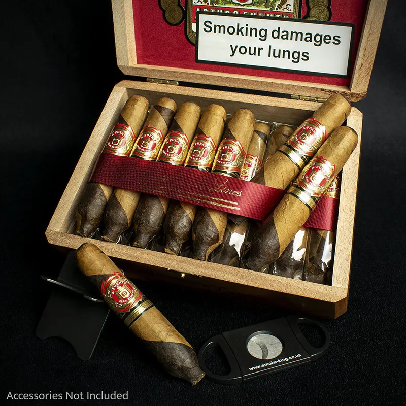 Arturo Fuente Hemingway Between The Lines Cigars - Box Of 25 1