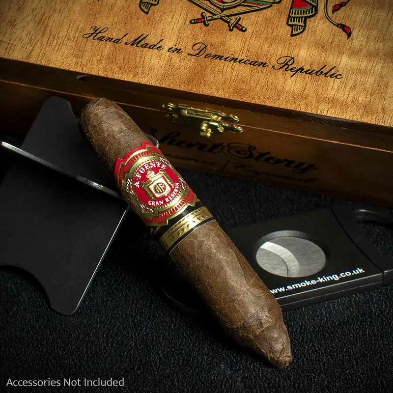 Arturo Fuente Hemingway Short Story Cigar - Single 2