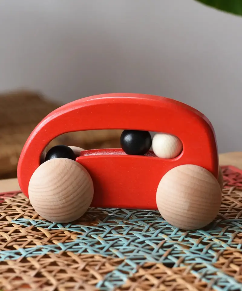 Bajo Car With Beads - Red 1