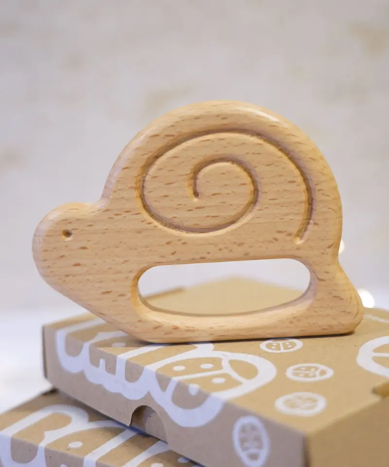 Bajo Snail Teether 2