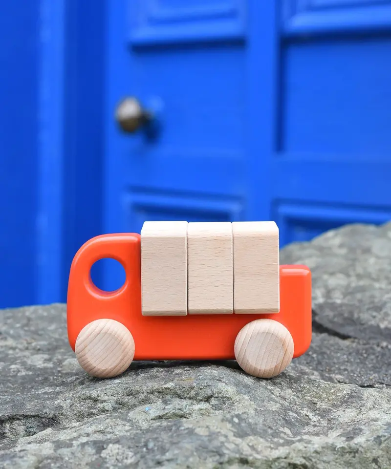 Bajo Wooden Truck With Blocks 2