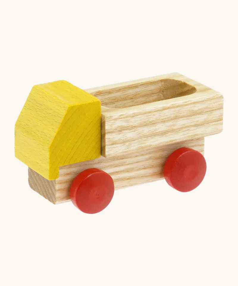 Beck Wooden Lorry Toy 1