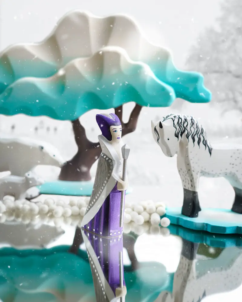 Bumbu Snow Queen, Sleigh & Horse Set 2