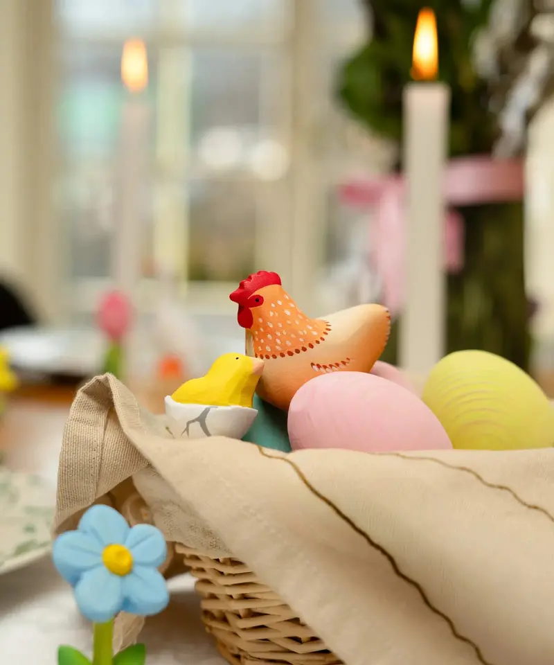 Bumbu Spring Hen Celebration Figure 2