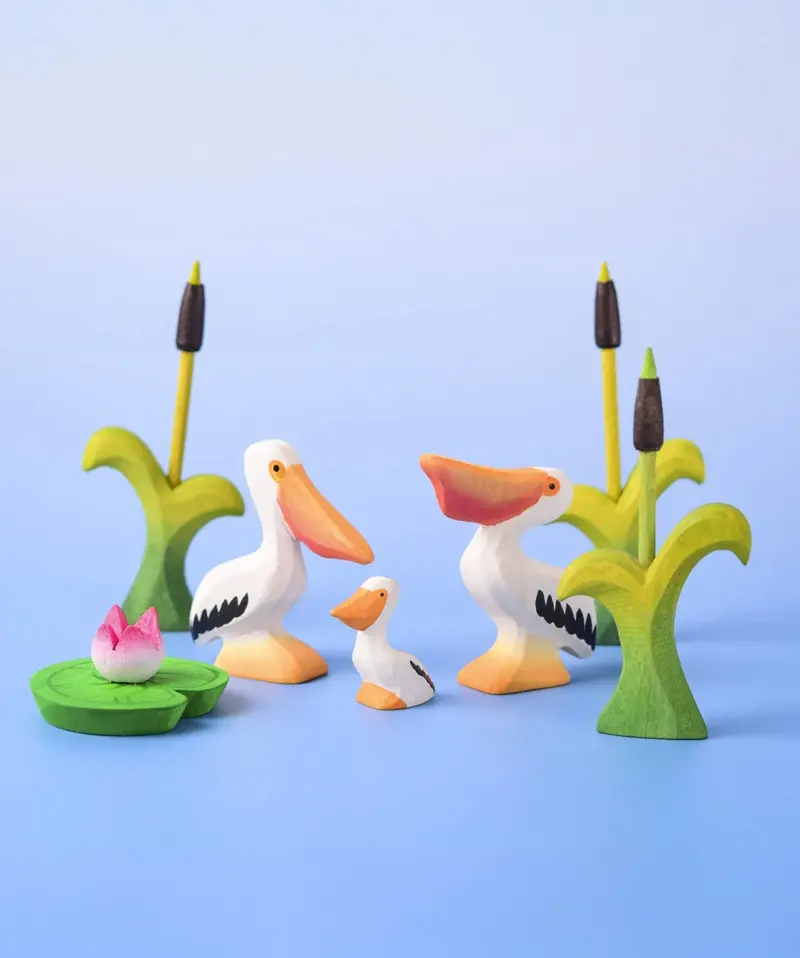 Bumbu Toys Pelican Eating 2