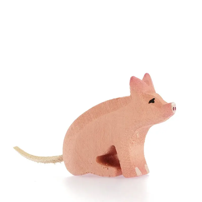 Bumbu Wooden Piglet Sitting 1