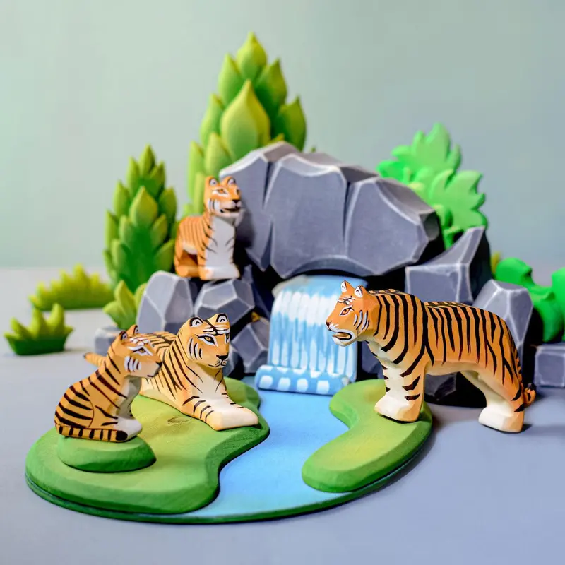 Bumbu Wooden Sitting Tiger Cub 2