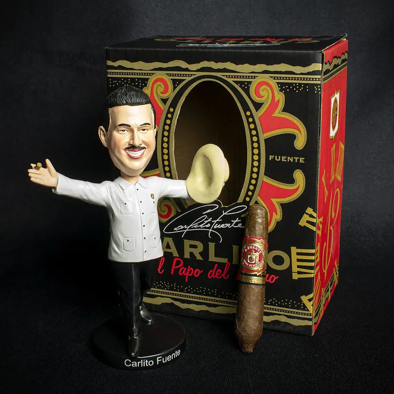 Carlos Carlito Fuente Jnr. Bobblehead (White) With Short Story Cigar 1