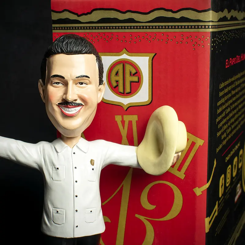 Carlos Carlito Fuente Jnr. Bobblehead (White) With Short Story Cigar 2