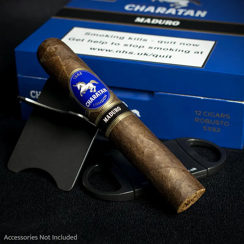 Charatan Nicaraguan Maduro Robusto Cigars - Box Of 12 2