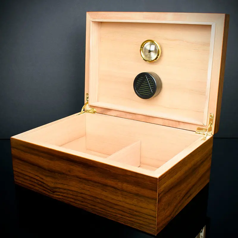 Cigar Humidor Walnut Veneer Hu17 - 50 Cigar Capacity 2