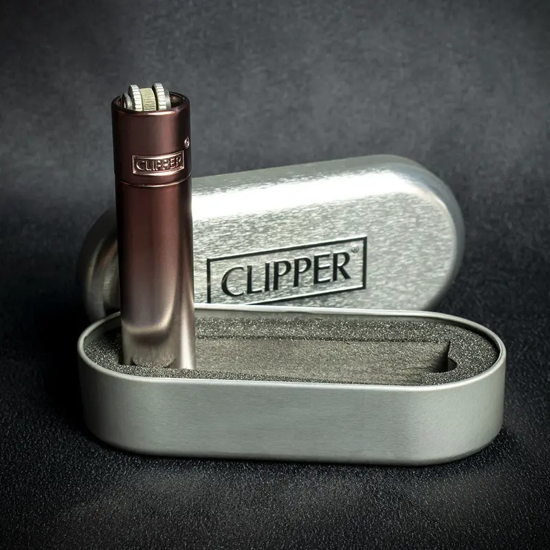 Clipper Refillable Lighter With Tin - Silver Gradient 2