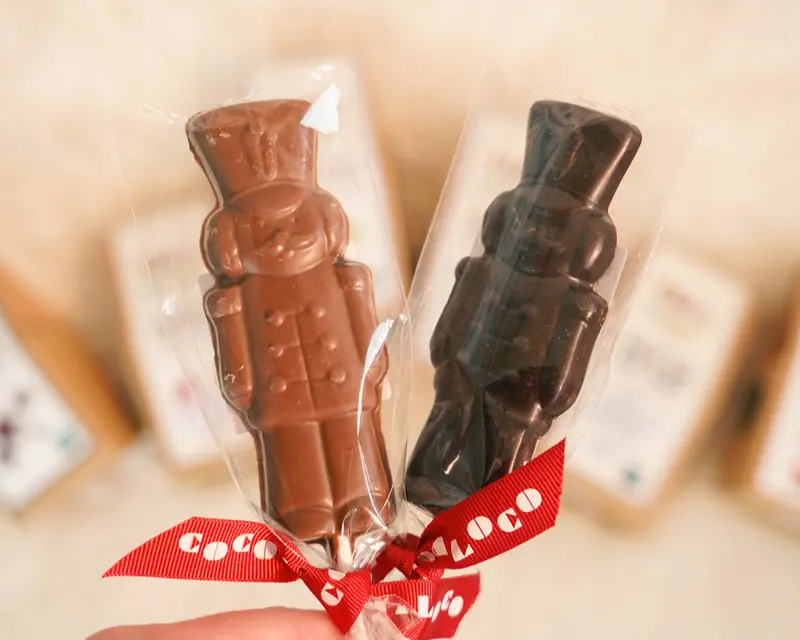 Cocoa Loco Dark Chocolate Soldier Lolly 34G 2