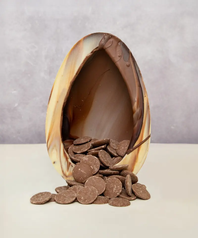 Cocoa Loco Marbled Fairtrade Chocolate Egg 225G 1