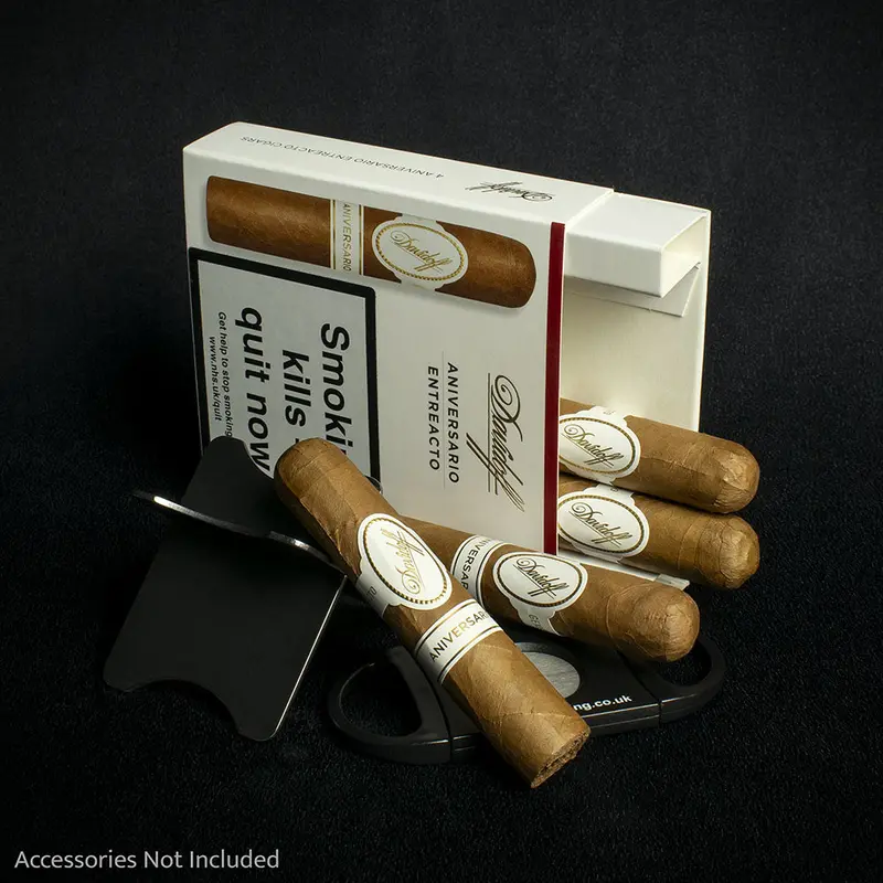 Davidoff Aniversario Entreacto Cigars - Pack Of 4 1