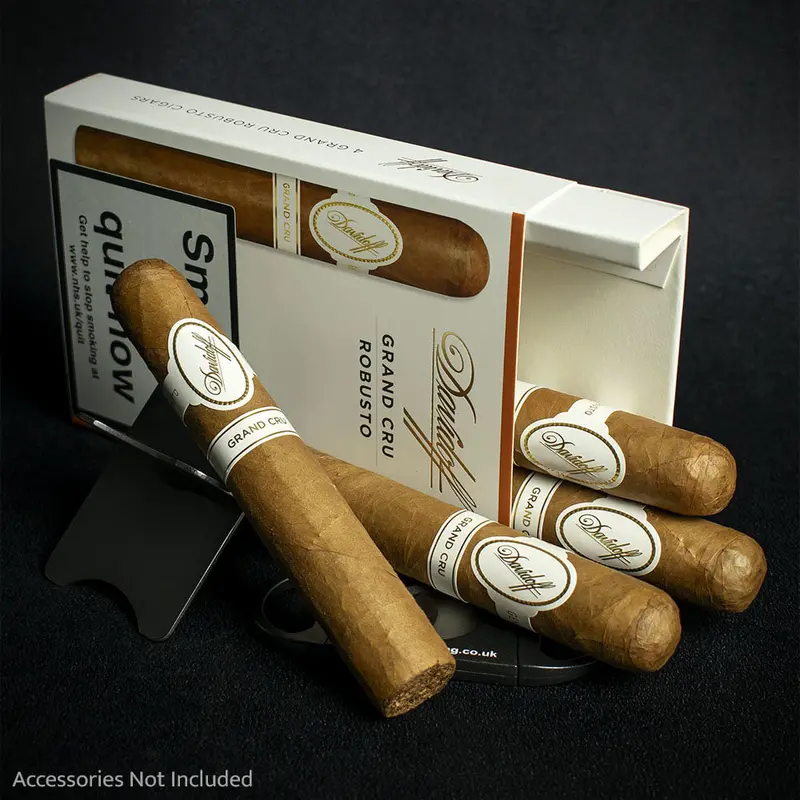 Davidoff Grand Cru Robusto Cigars - Pack Of 4 1