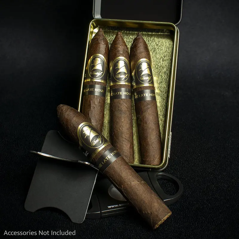Davidoff Winston Churchill The Late Hour Belicosos Cigars - Tin Of 4 1