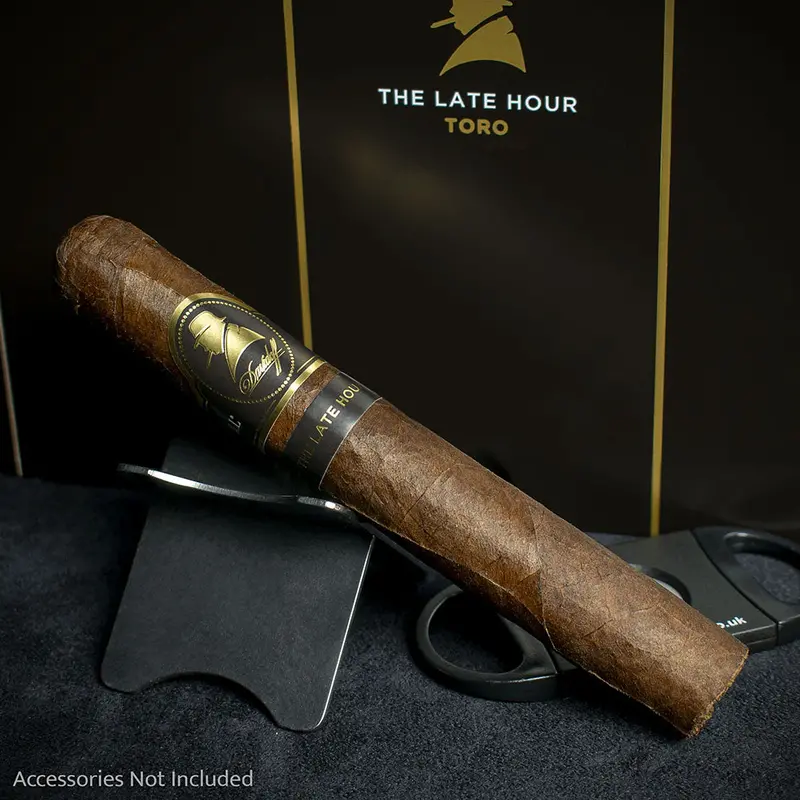 Davidoff Winston Churchill The Late Hour Toro Cigar - Single 2