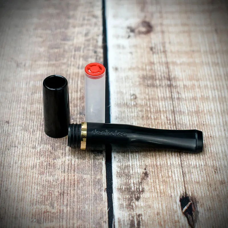 Denicotea Standard Cigarette Holder - 20225 Black/Gold Band 2
