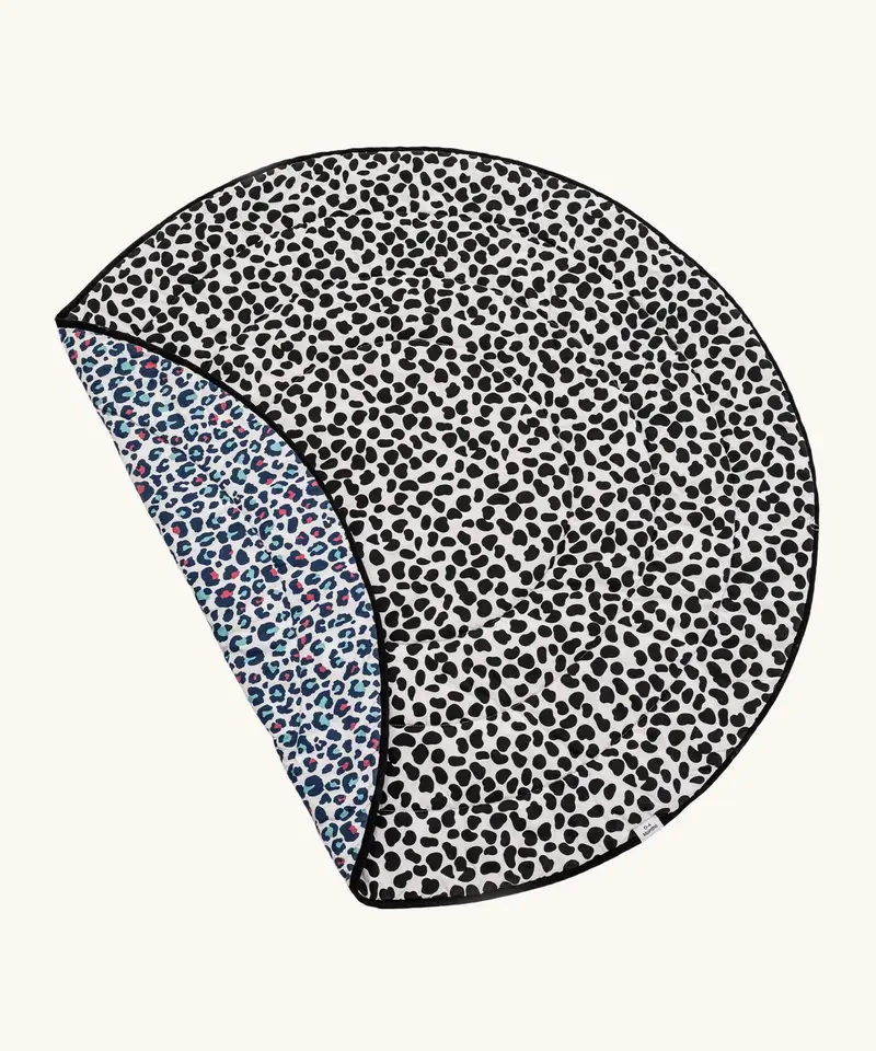 Etta Loves Reversible Play Mat - Animal 1