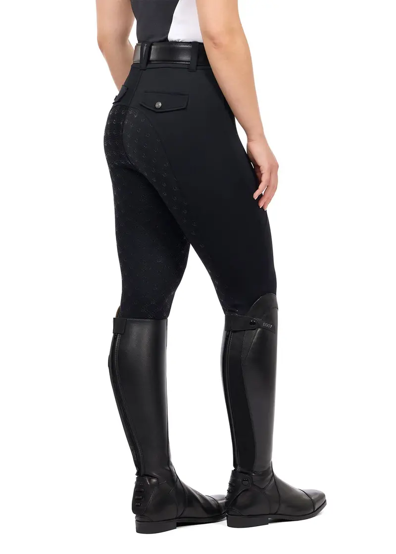 Free Motion Coolcore® Full Seat Breech 17