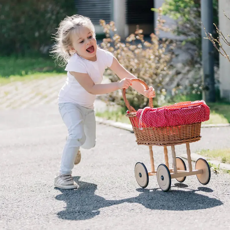 Glückskäfer Wicker Doll's Pram 2