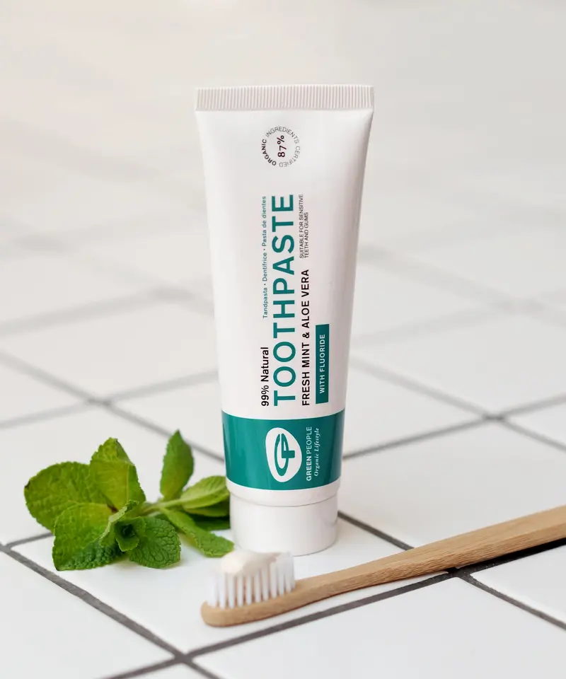 Green People Fresh Mint & Aloe Vera Toothpaste With Fluoride 2