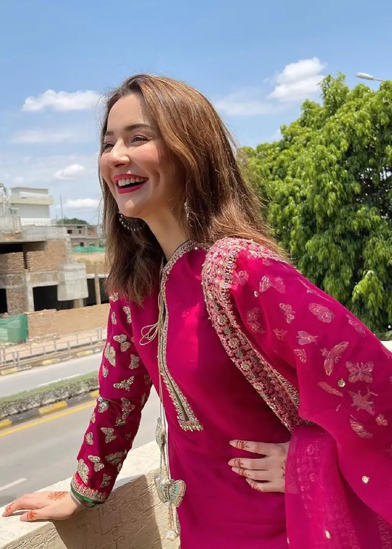 Hania Amir's Outfit 2