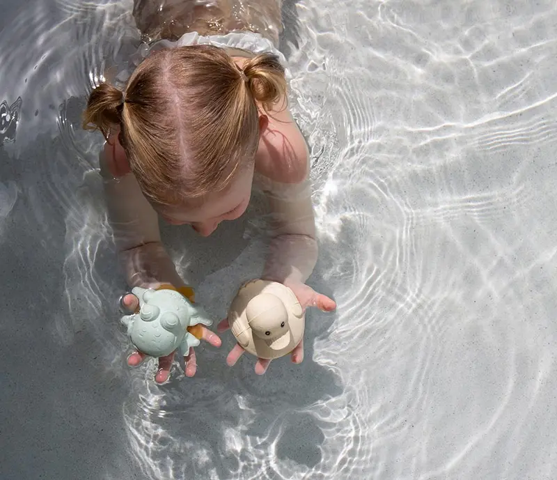 Hevea Squeeze 'N' Splash Bath Toys - Duck & Frog Sand/Sage 2