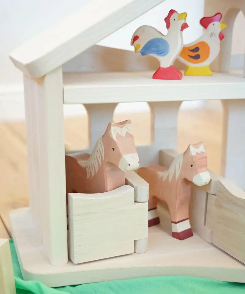 Holztiger Light Brown Standing Horse 2