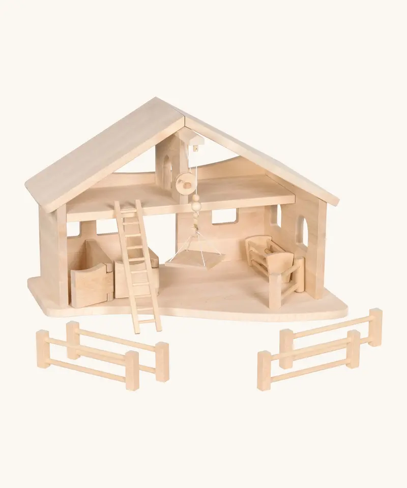 Holztiger Stable With Rope Winch 1