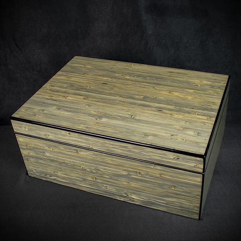 Humidor Glossy Bamboo Finish - 50 Cigar Capacity 1