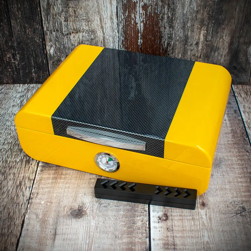 Humidor Yellow/Carbon Gloss Finish - 25 Cigar Capacity 1