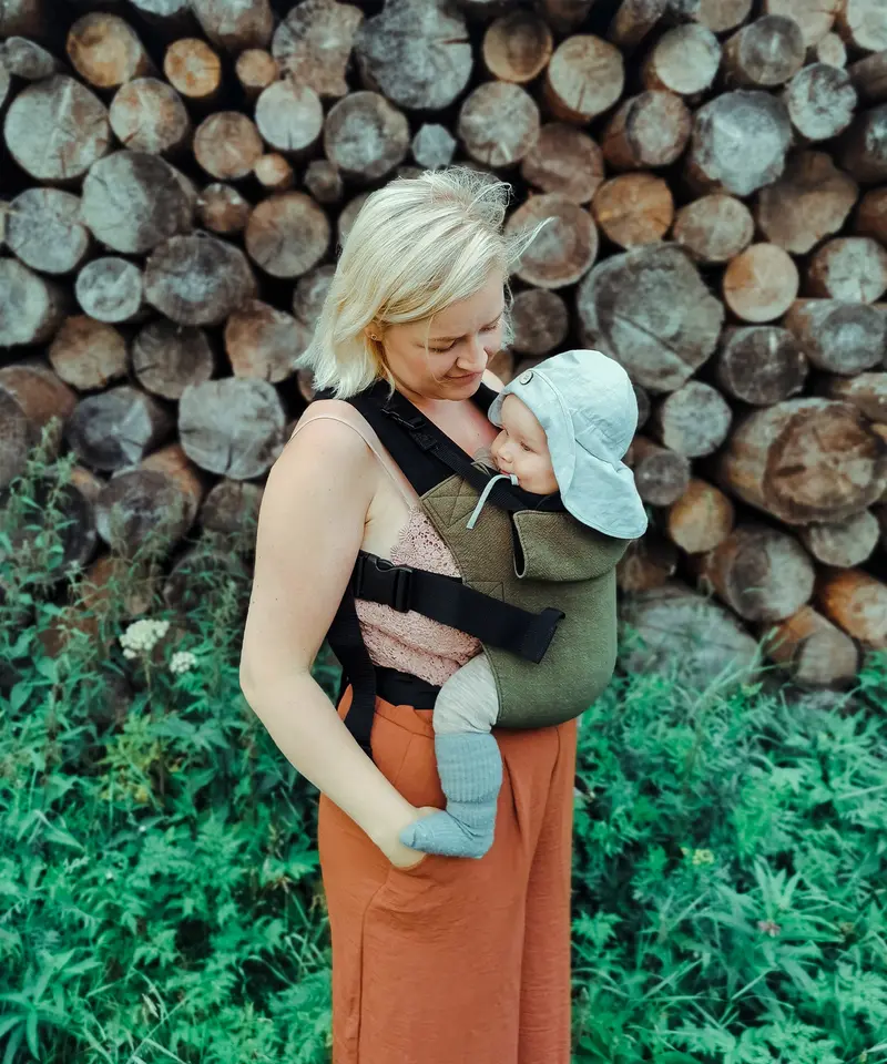 Integra Size 1 Baby Carrier - Shorter Strap 1