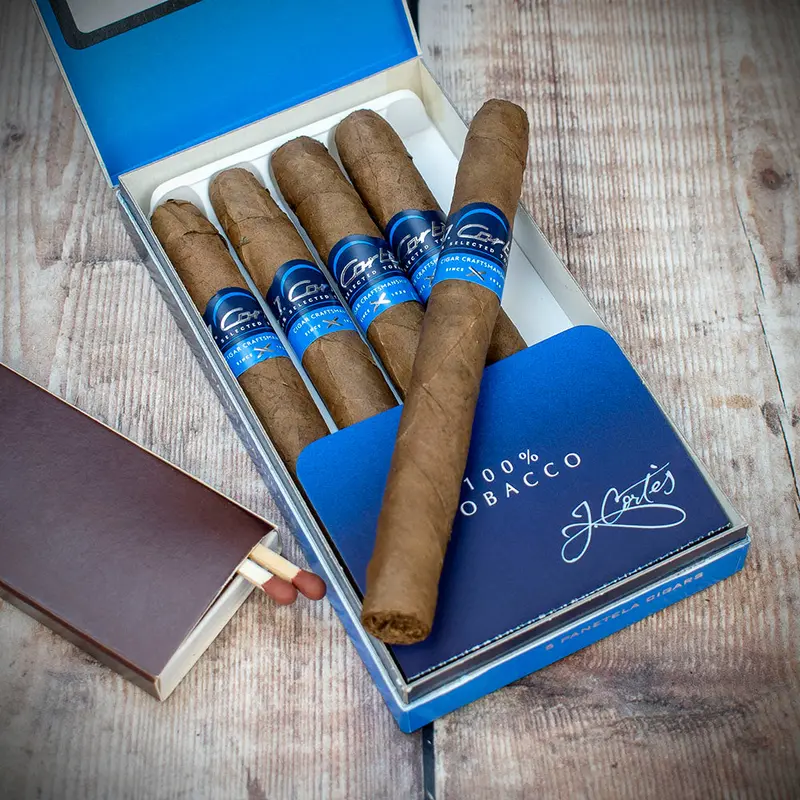 J. Cortes Club Panatela Cigars - Pack Of 5 2