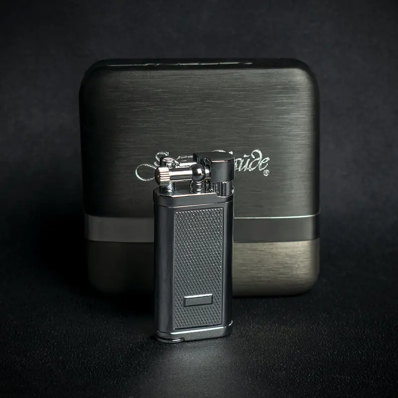 Jean Claude Oldie Pipe Lighter - Chrome Diamond Cut 1