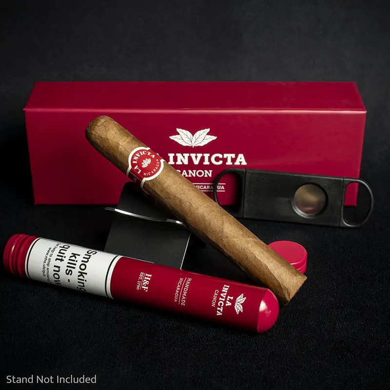 La Invicta Nicaraguan Canon Tubos Cigar + Cutter 1