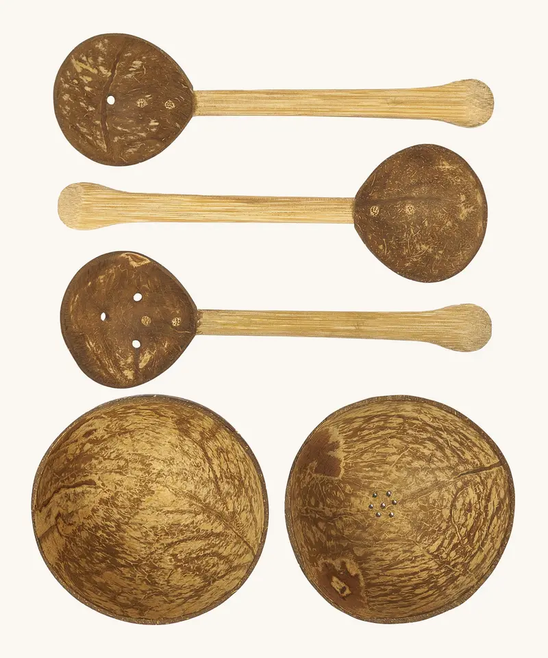 Lanka Kade Coconut Shell Water Playset 1