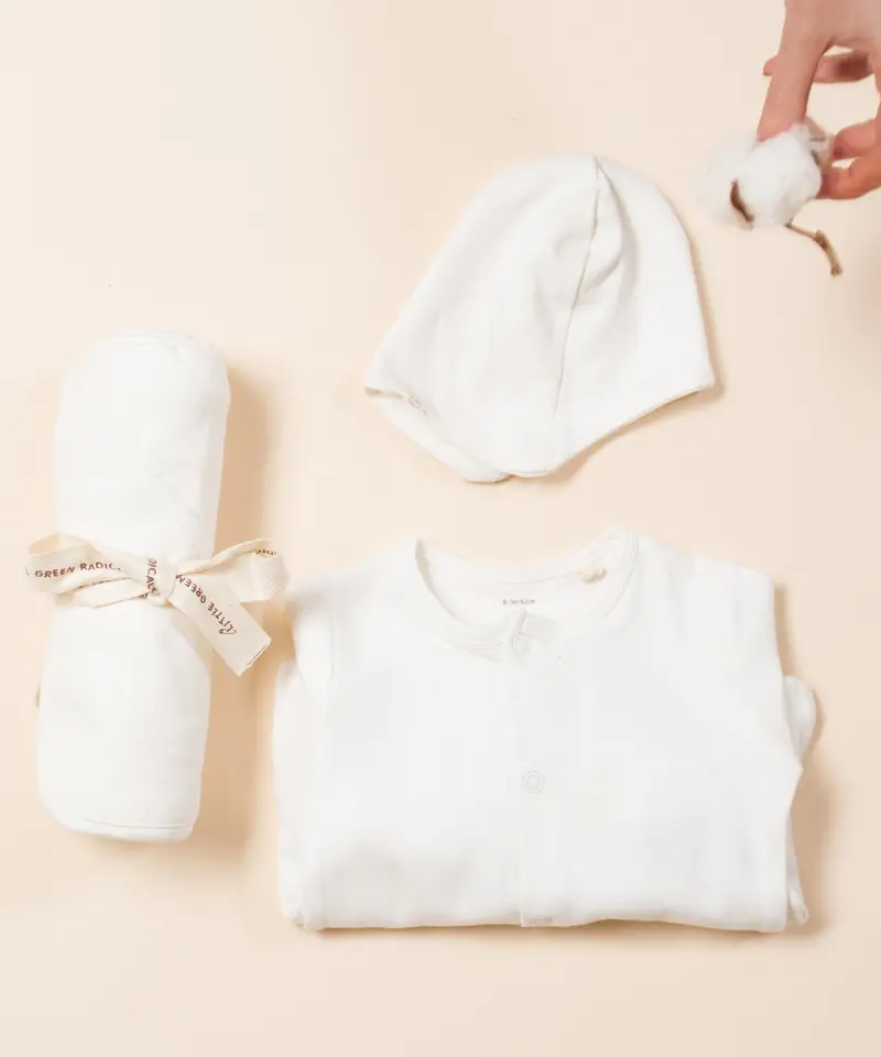 Little Green Radicals 'Hello World' Baby Gift Set - White 1