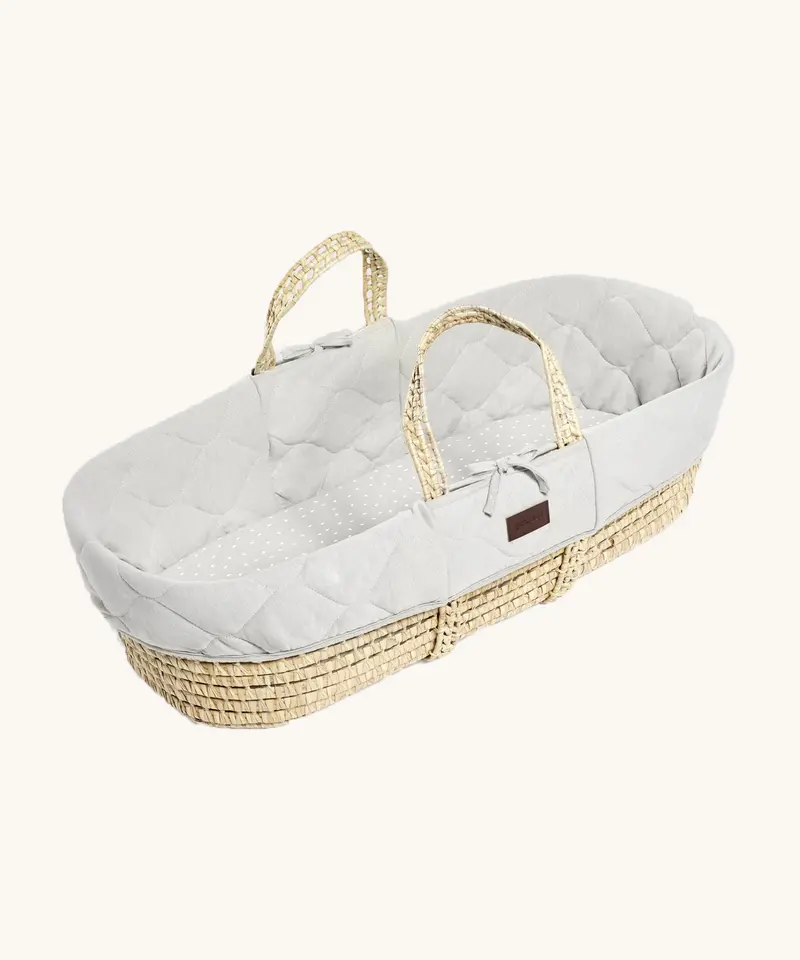Little Green Sheep Natural Quilted Moses Basket & Mattress 1