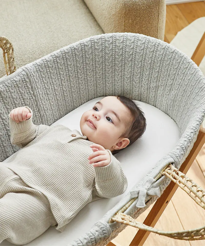 Little Green Sheep Organic Knitted Moses Basket & Mattress 2