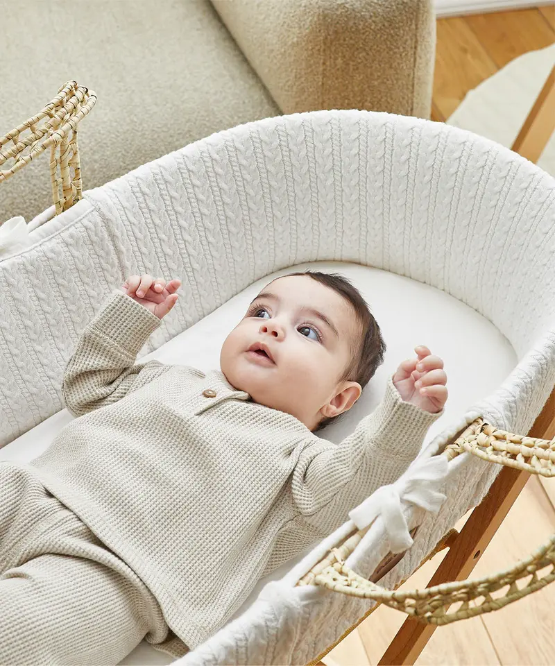 Little Green Sheep Organic Knitted Moses Basket & Mattress 3