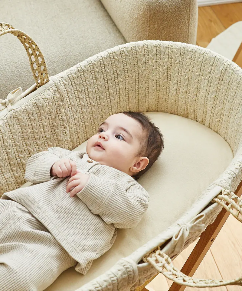 Little Green Sheep Organic Knitted Moses Basket & Mattress 4