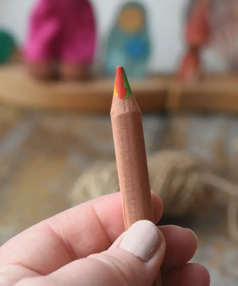 Lyra Super Ferby 4-Colour Triangular Rainbow Pencil 1