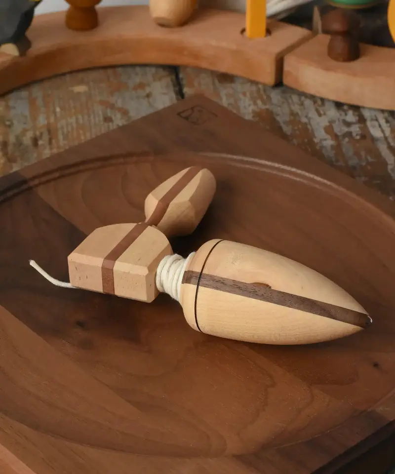 Mader Goliath Thunderbolt Spinning Top With Starter 1
