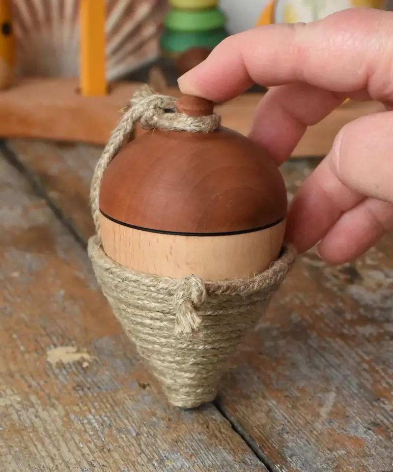 Mader Natural Profi Throw Spinning Top 2